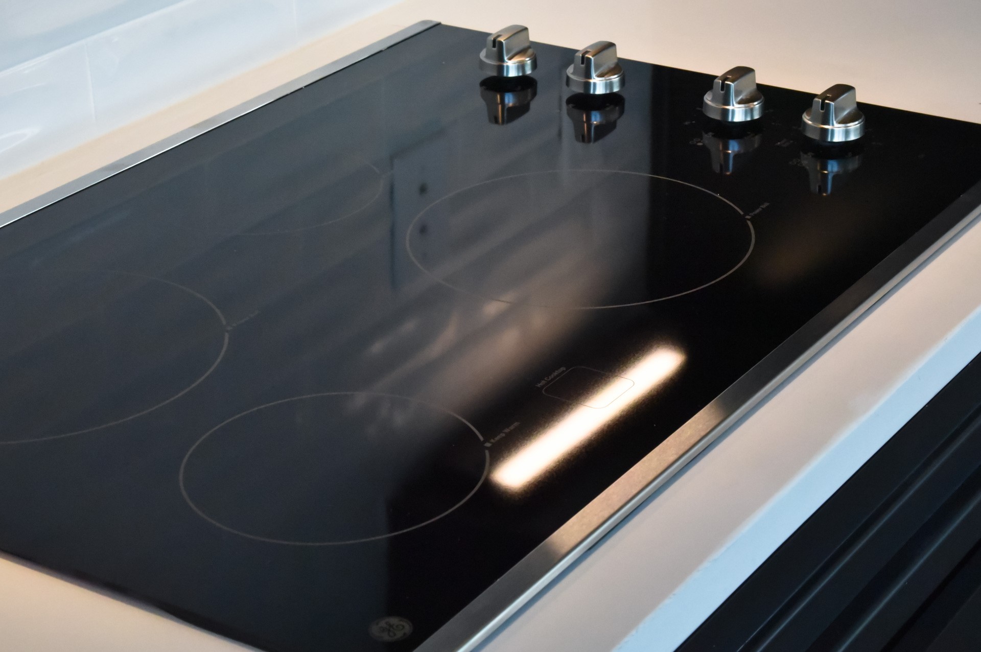 Van Alen apartment glass stove top